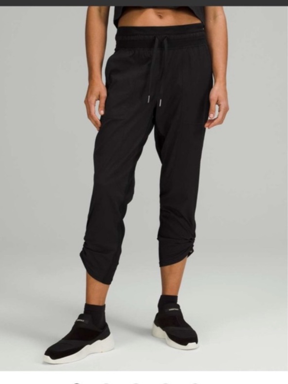 Lululemon dance studio crop pants 25 inseam size 6